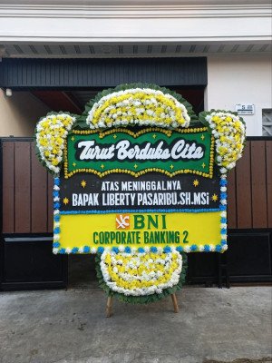 Papan Bunga Duka di Sikalang