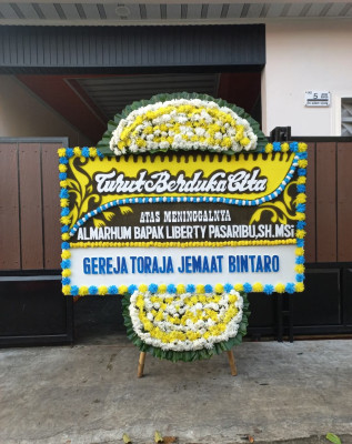 Papan Bunga Duka di Sikalang